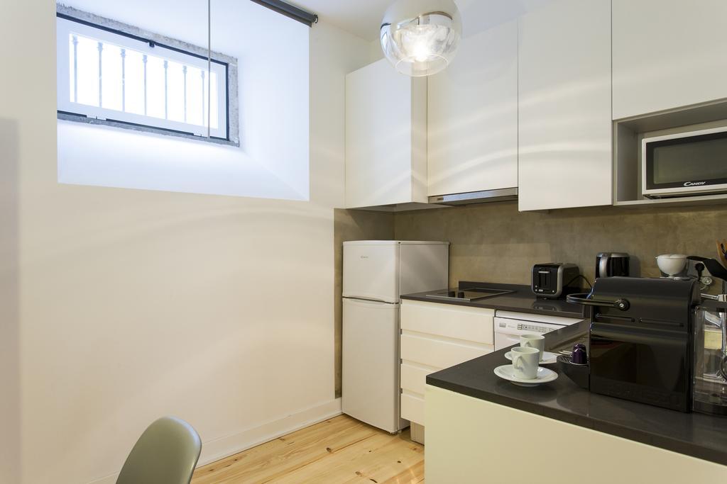 Joivy Cosy 1-Bed Flat With Workspace In Santa Catarina, Moments From Luis De Camoes Sq Lisboa Rom bilde