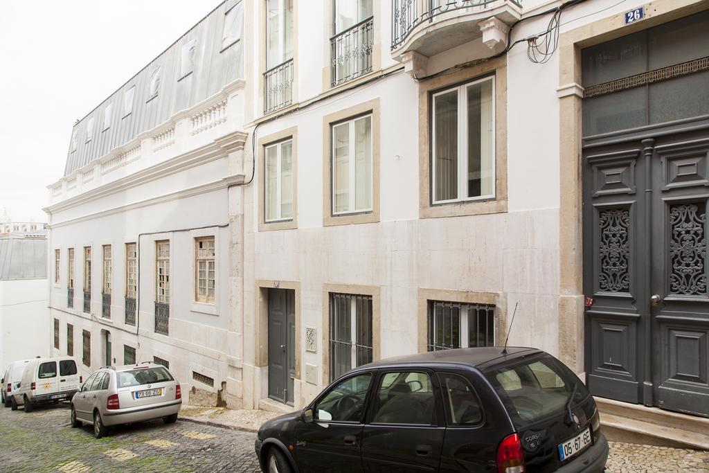 Joivy Cosy 1-Bed Flat With Workspace In Santa Catarina, Moments From Luis De Camoes Sq Lisboa Rom bilde